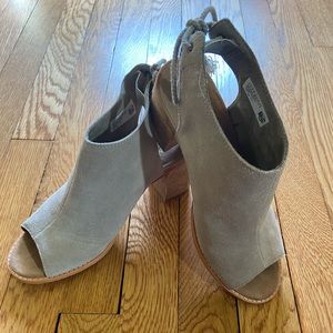 Suede Tie Back Toms Sandals